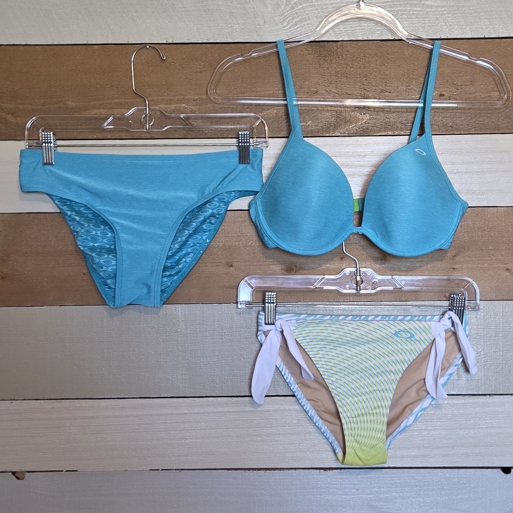 Oakley Women's Turquoise Blue Bikini Set with Striped Tie-Side Bottom